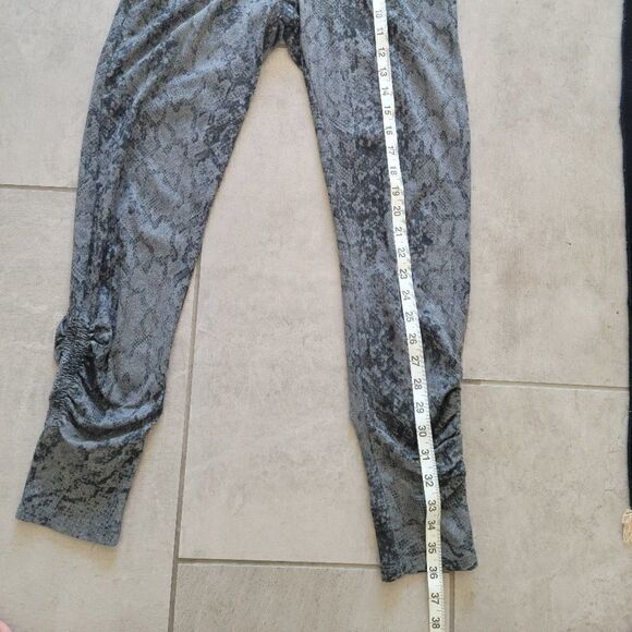 SOCIALITE Leggings size M‎ - Picture 9 of 10